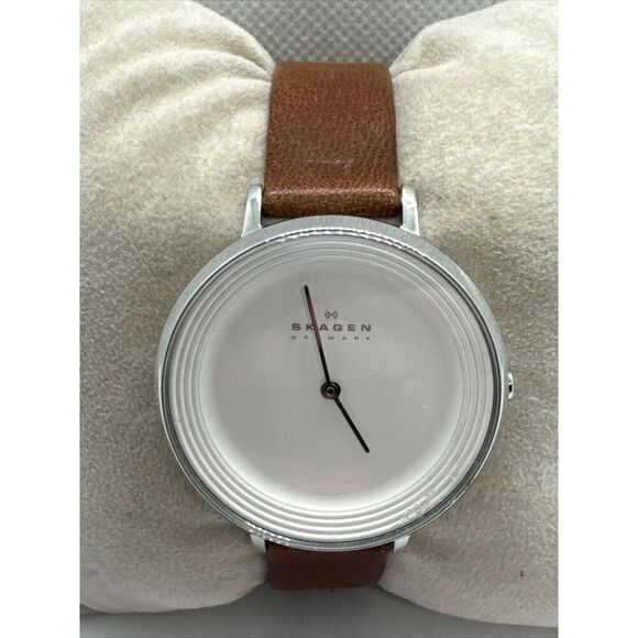 Skagen Ditte SKW2214 Men's Brown Leather Analog Dial Quartz Wrist Watch AEA249 - Picture 1 of 11